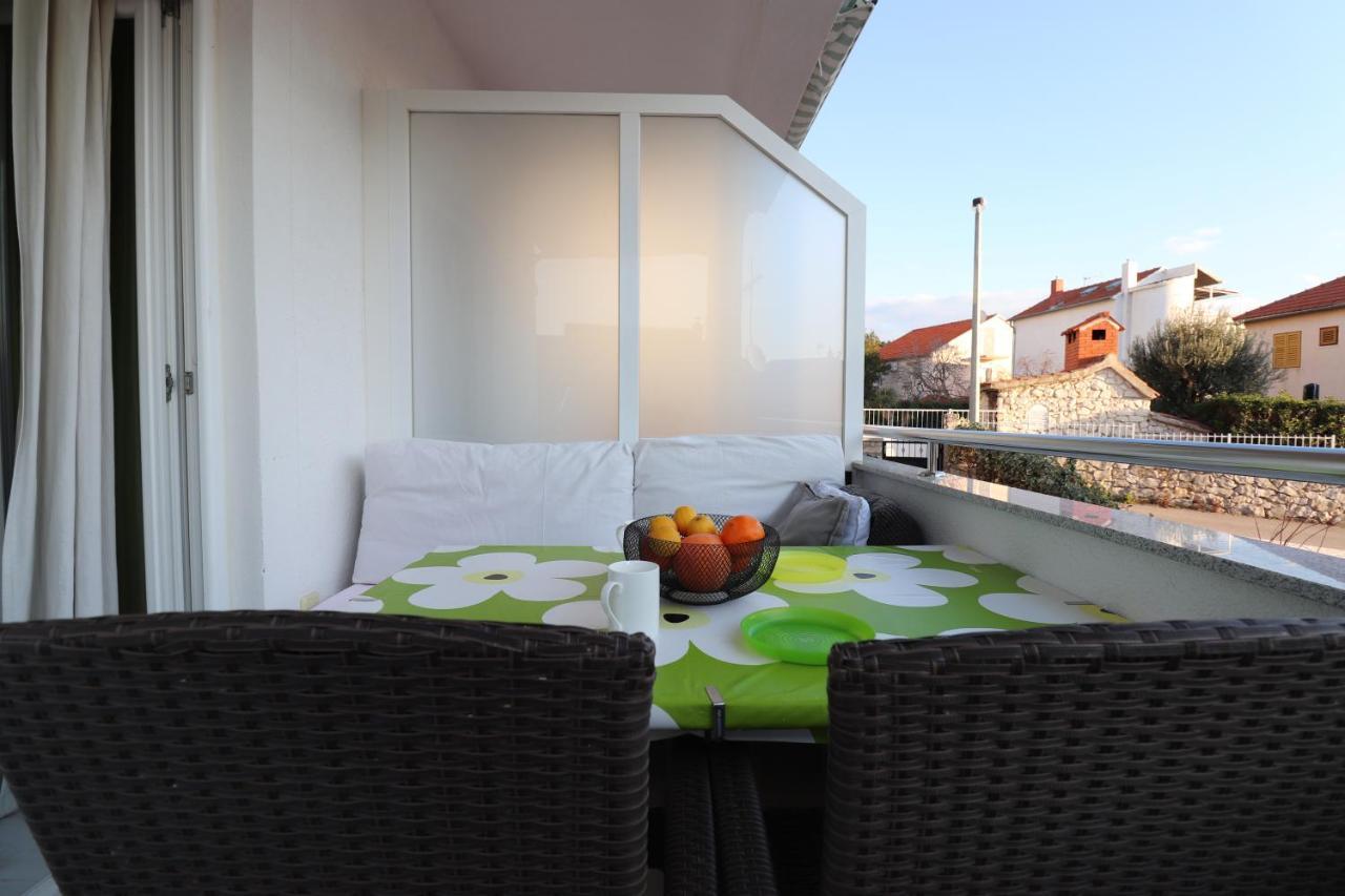 Charming Seaside Apartments Noa & Jakov, Zaboric Sibenik Exterior photo