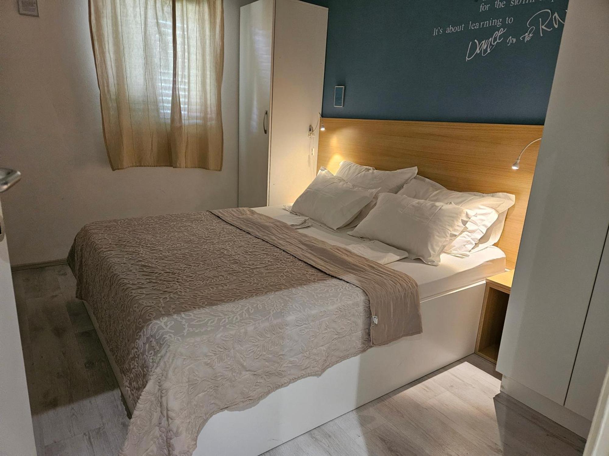 Charming Seaside Apartments Noa & Jakov, Zaboric Sibenik Exterior photo