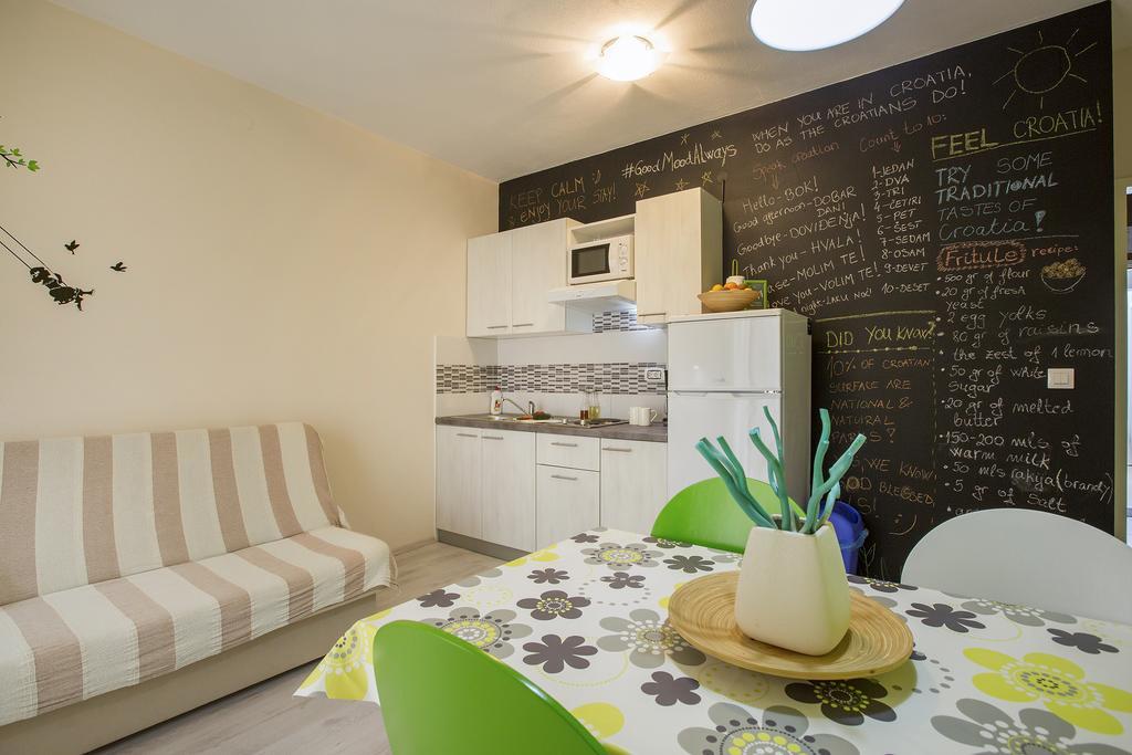 Charming Seaside Apartments Noa & Jakov, Zaboric Sibenik Exterior photo