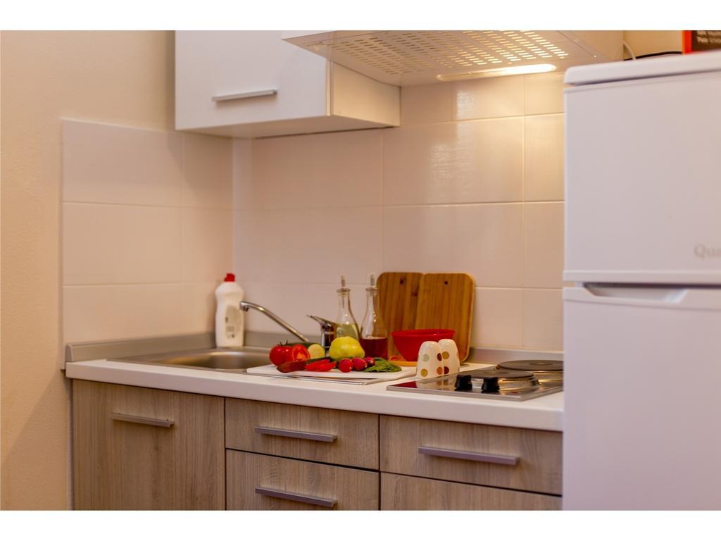 Charming Seaside Apartments Noa & Jakov, Zaboric Sibenik Room photo